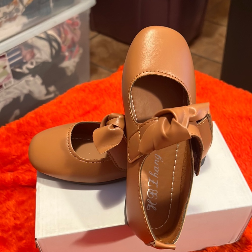 Carmel shoe size 12